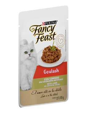 Alimento húmedo Fancy Feast de Cordero para gato etapa adulto contenido 85 g